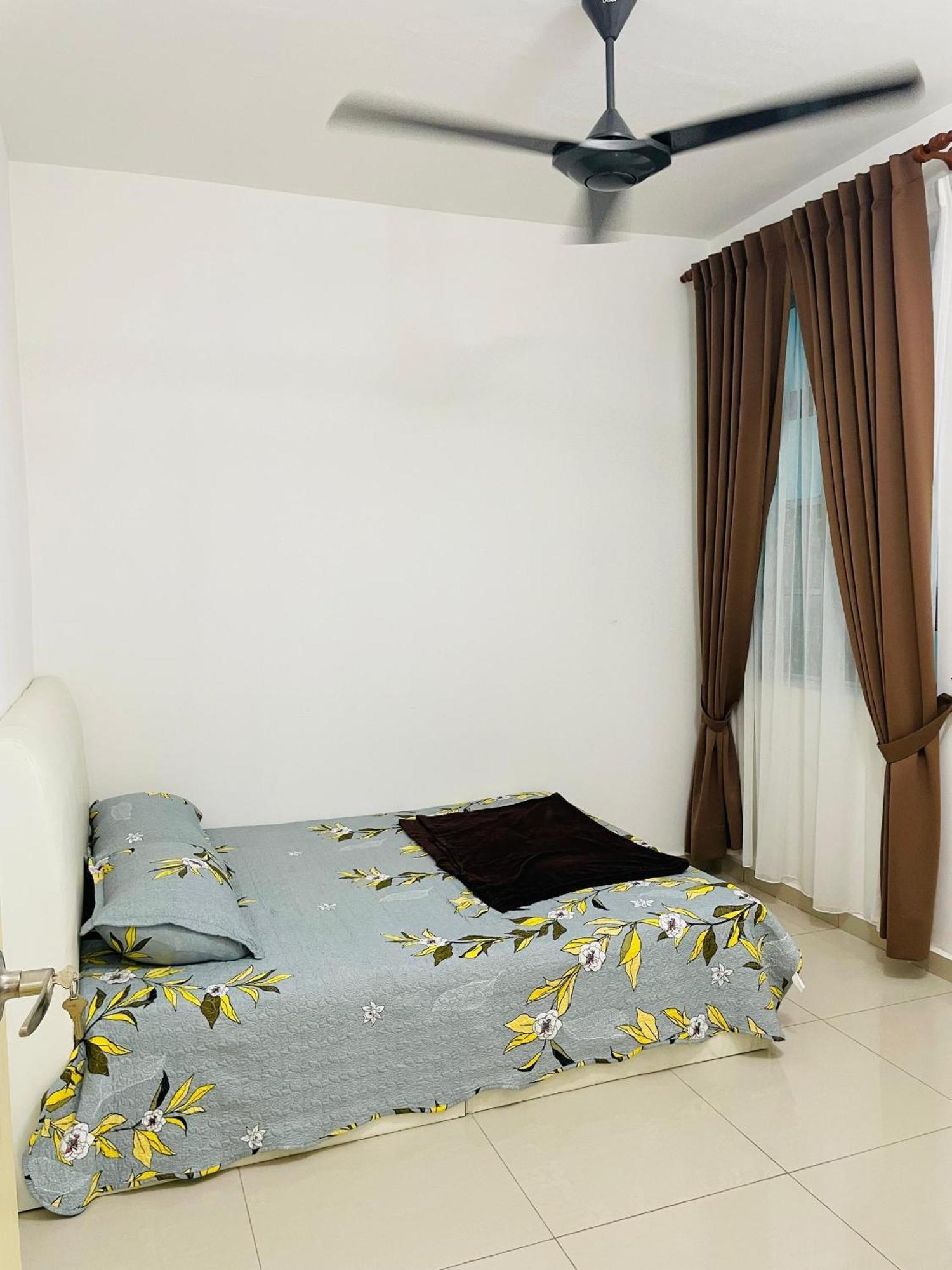 Nazirin Homestay No 27 Tmn Desa Manjung Lumut Kültér fotó